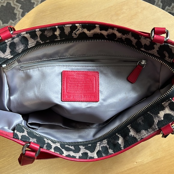 NWOT Coach Ocelot Print Carrie Tote & Wallet Set - Picture 3 of 10